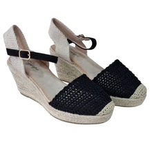 Load image into Gallery viewer, EQUIPE SANDALS