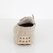 Load image into Gallery viewer, Pallenera Suede Moccasin